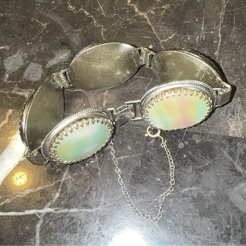 Vintage Whiting & Davis mother of pearl bracelet ✨